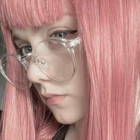 Vwemor porn star img