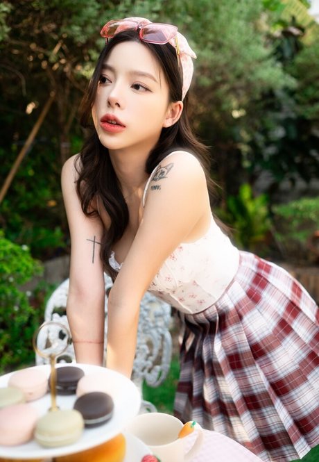 Nardear Montgod pornstar free photos