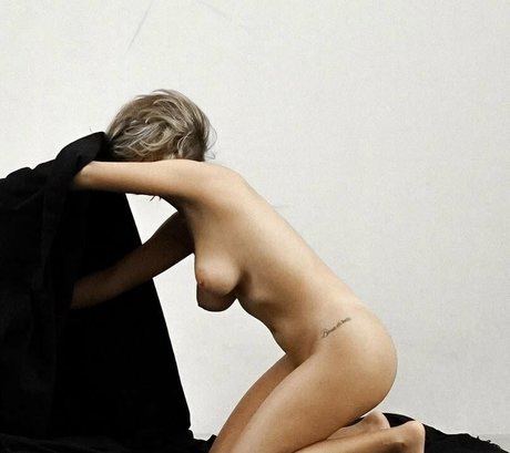 Claudia Napolitano model nudes photos