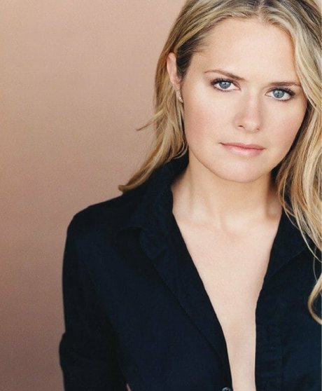 Maggie Lawson star nice images