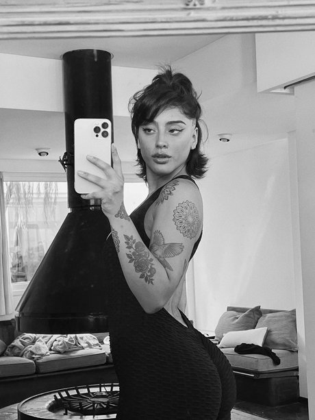 La Chilena art actress pictures