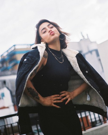 La Chilena nice pornstar images