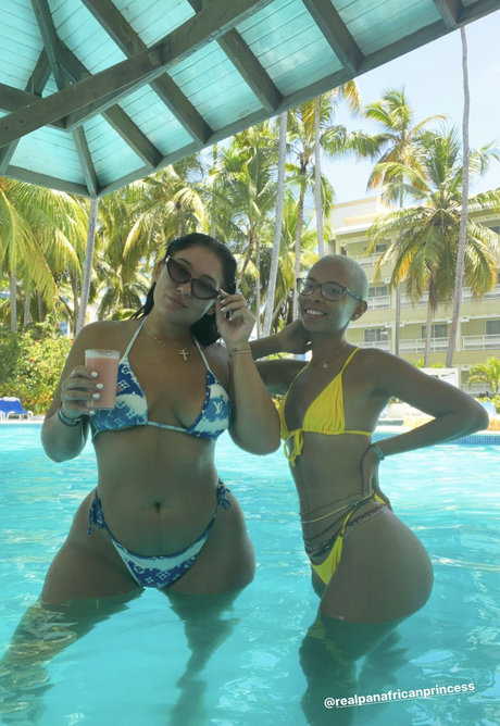 Chelsea Karpel sexy actress archive