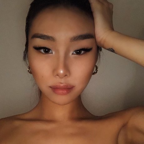 Mari Bambei_ sexy star pic