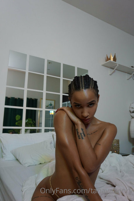 Tanaya Henry beautiful pornstar image