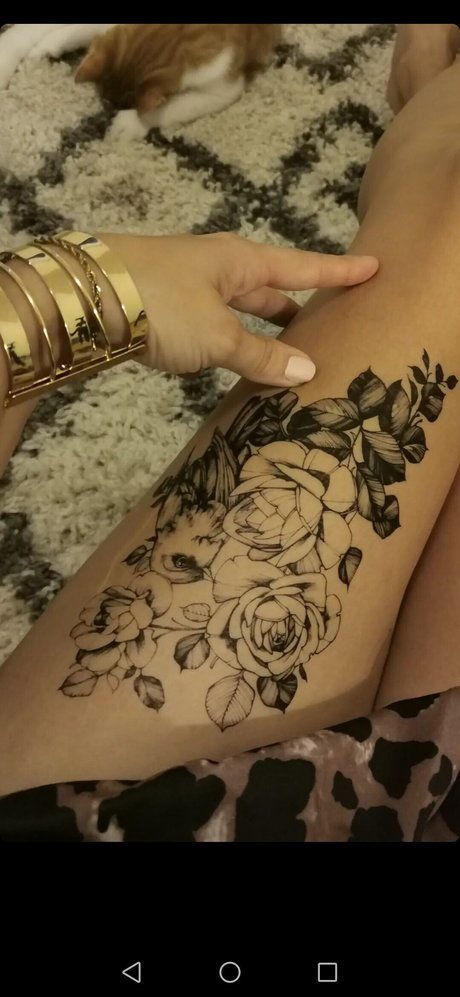 Ewenae art actress archive