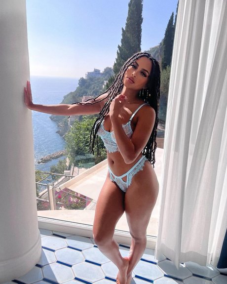 Jonica Keating naked model pictures