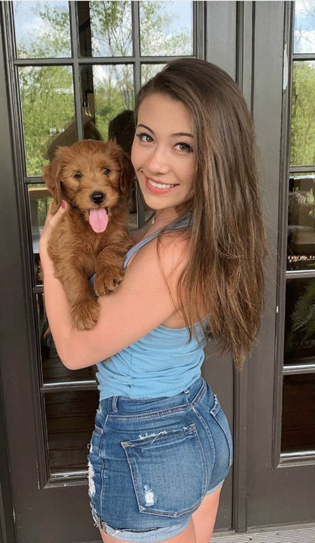 Sasha Emiri Sander star porn photos