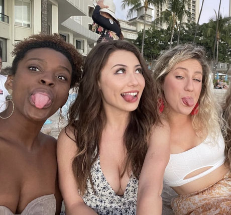 Sasha Emiri Sander pornstar nude image