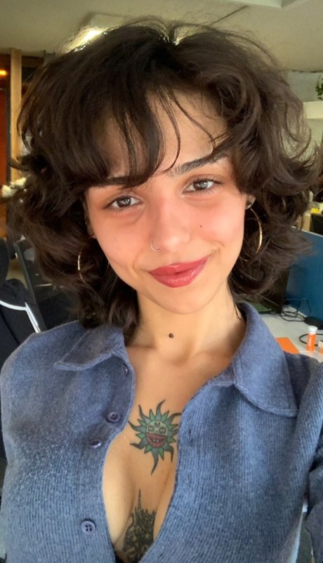 Ciciguener hd actress photos