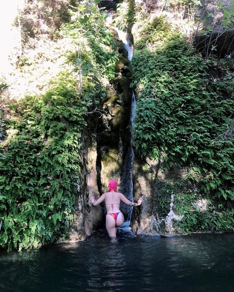 Doga Lamper_ xxx star gallery