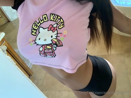 Kaitlyn Nguyen_ model xxx images