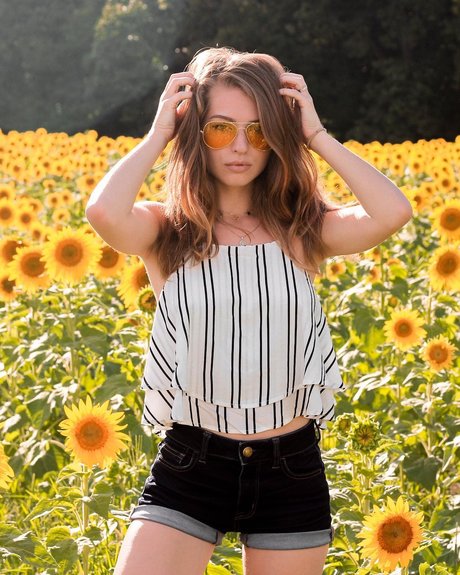 Marris Gulledge naked model images