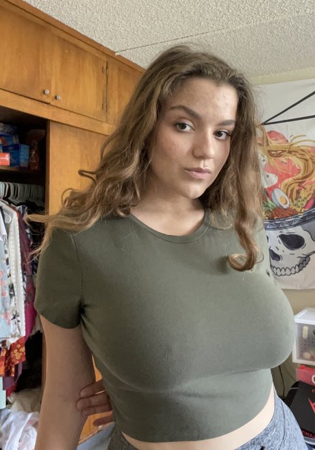 Mayaisfiya star best photos