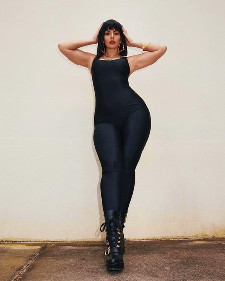 Natalia Pitti model pretty archive