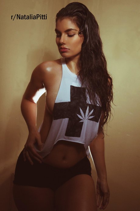 Natalia Pitti pornstar art img
