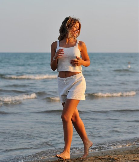 Alice De Bortoli_ exclusive model pic