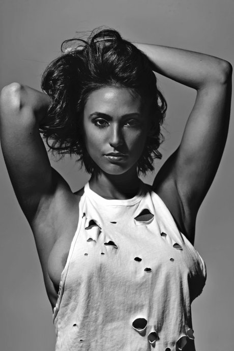 Alysha Grace art model archive