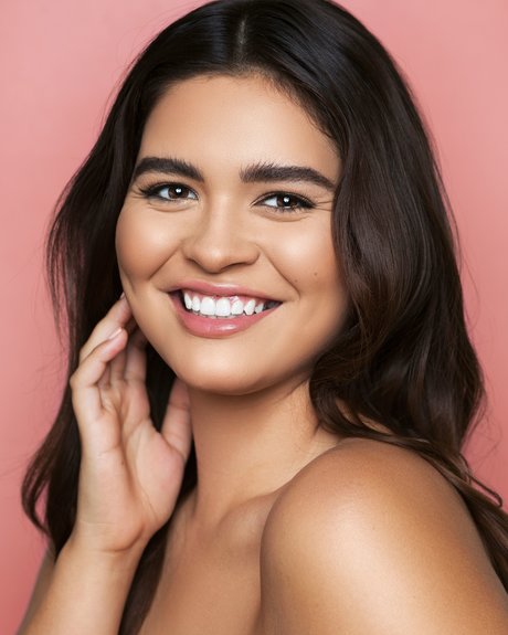 Bellaagolden xxx actress image