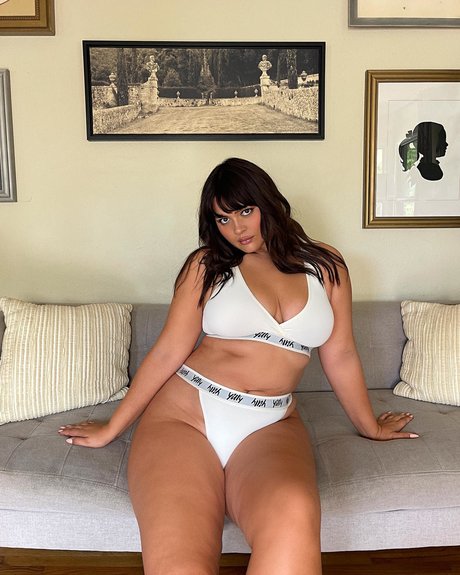 Bellaagolden pornstar sex photos