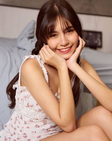 Isabelle Haris_ perfect actress galleries