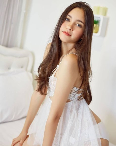 Isabelle Haris_ star high quality pics