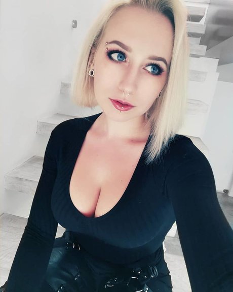 Tiffany Methuselah star nude pics