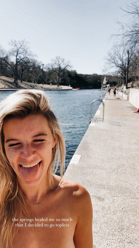 Rachel Bell star exclusive pic