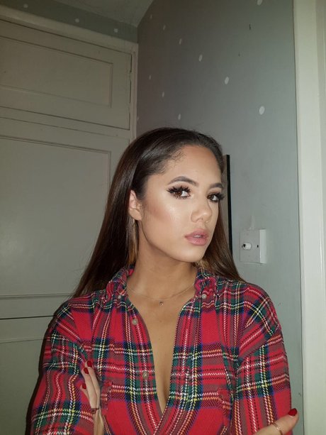 Saoirse Alicia Behzadi_ hd pornstar pictures