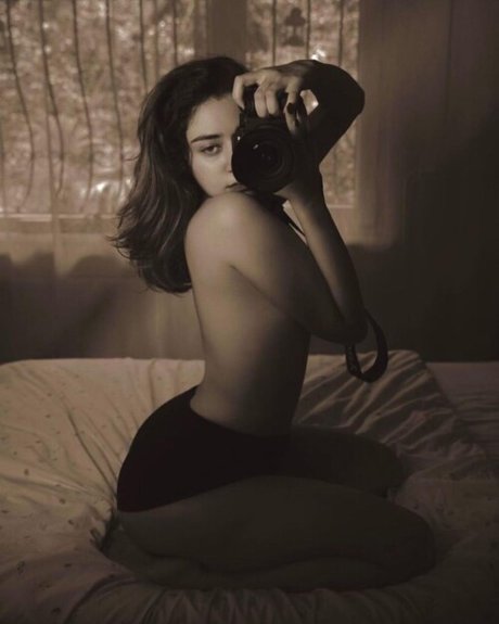 Sayna Soleimanpour free star image