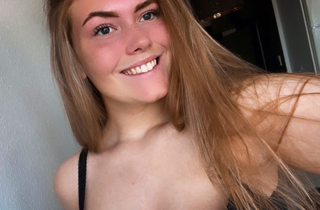 Vasana 20 nude model picture