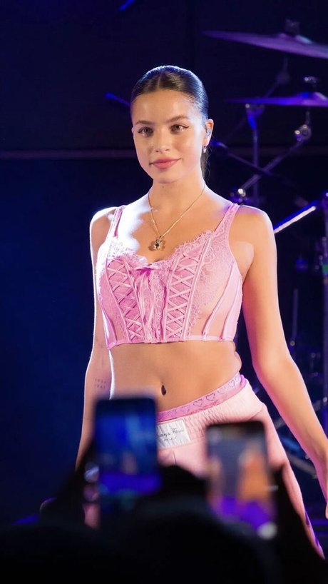 Emi Mermes beautiful model archive