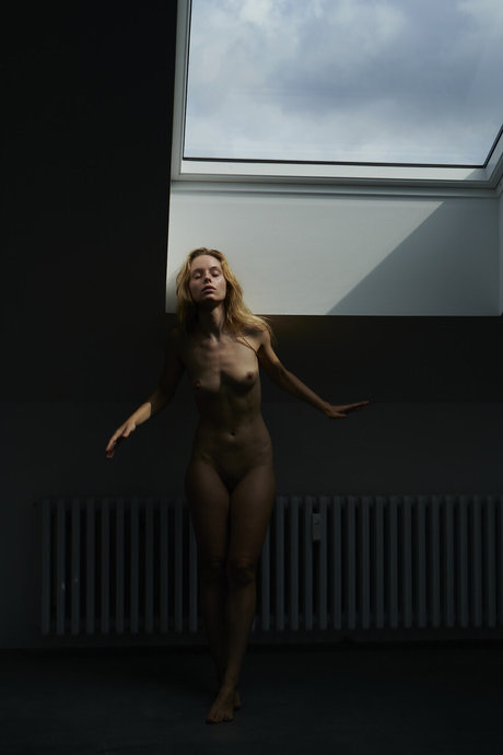 Maria Kn star high quality image