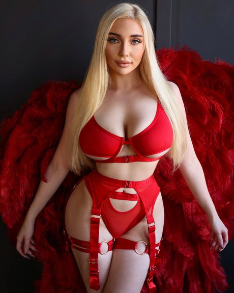 Brooke Michelle naked pornstar archive