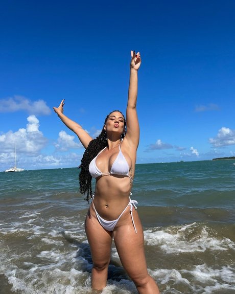 Kristenlive best model pic