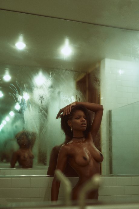 Luci Lane_ exclusive star pictures