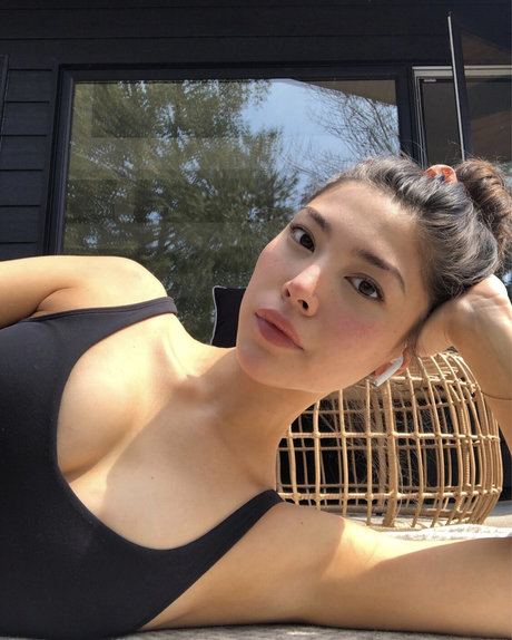 Emilymisi erotic actress img