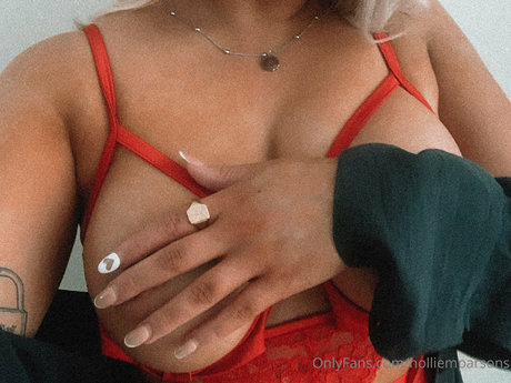 Hollie M Parsons star beautiful img