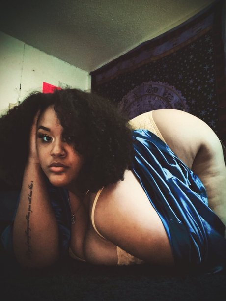 Littyliya pornstar img