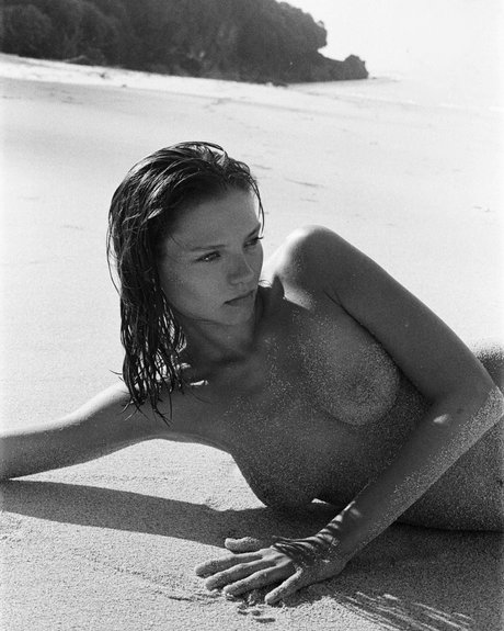 _Alesya Kaf model hd image