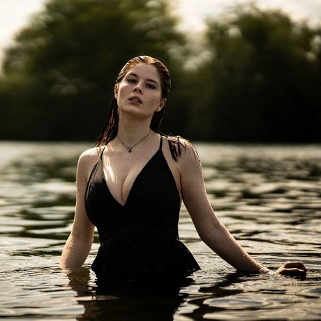 Anouk top model pics