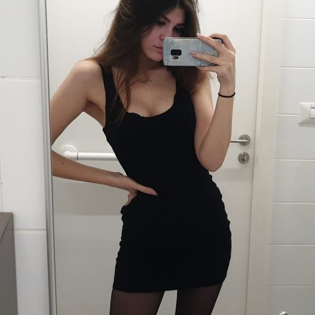 Babyyy Gorilla adult actress galleries