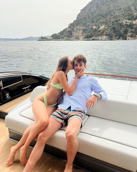 Charlotte Sine star hd pics