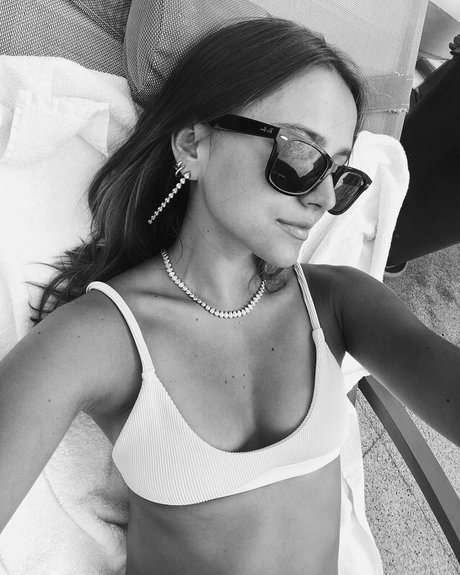 Charlotte Sine model best photos