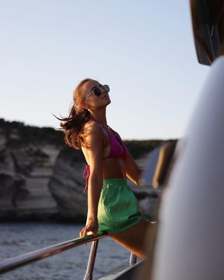 Charlotte Sine pornographic model pictures