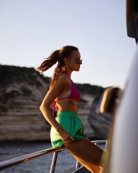 Charlotte Sine hd star archive