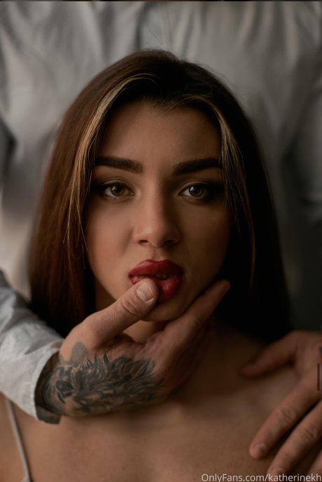 Ekaterina Khokhlova_ nice model img