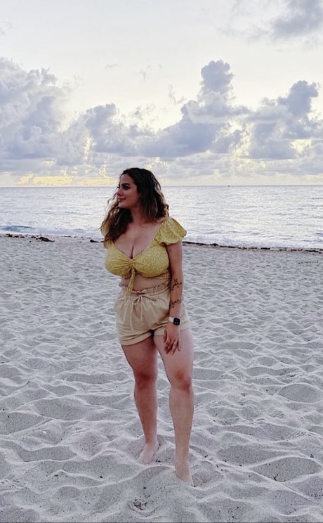 Ivel Pesantez star porn pics