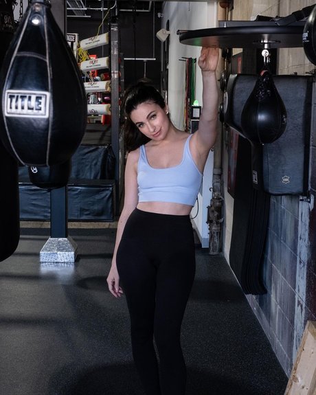 Marissa Roberto best actress pics