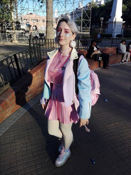 Jazmin Pastela model hot pictures